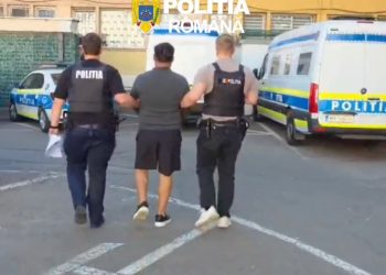 Bărbatul care și-a bătut iubita într-un hotel din Predeal, arestat 30 de zile