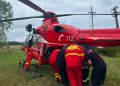Pompierii dejeni intervin la un accident grav lângă Bobâlna. Autoutilitară răsturnată, 2 bărbați răniți