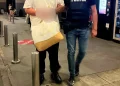 Tânăr urmărit internațional pentru trafic de droguri, extrădat din Franța și arestat la Brașov