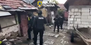 VIDEO Furt de radiatoare în Codlea. Suspecți reținuți după percheziții de amploare