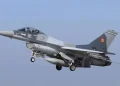 Dronă doborâtă de un avion F-16 după ce a intrat în spațiul aerian al României
