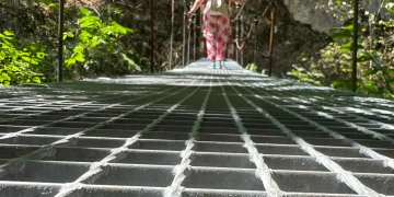 Podul 3 din Cheile Turzii a fost refăcut. Vechea structură din lemn a fost înlocuită cu una metalică