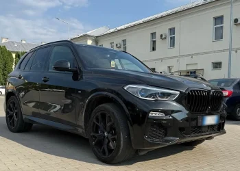 Mașină de lux, dată în căutare de autoritățile italiene, depistată de polițiștii de frontieră Sighetu Marmației