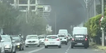 Mașină cuprinsă de flăcări pe strada George Coșbuc din Baia Mare