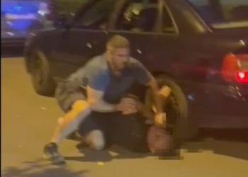 VIDEO Bărbat imobilizat în Micro 16, Satu Mare