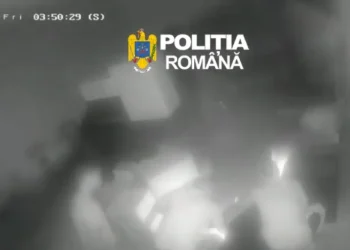 Bărbat prins chiar în timpul unui furt la Huedin. Ar mai fi furat 1.000 de lei în nopțile precedente