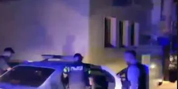 2 bărbați, reținuți la Cluj-Napoca. Au bătut 4 persoane și au furat o mașină