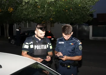 Controale în parcurile și zona centrală din Reghin. O persoană a fost dusă la sediul Poliției