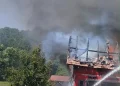 Incendiu la o șură din Mijlocenii Bârgăului. Focul a cuprins acoperișul anexei