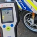 Biciclist beat turtă pe strada Victoriei din Baia Mare. A fost oprit la timp de polițiști