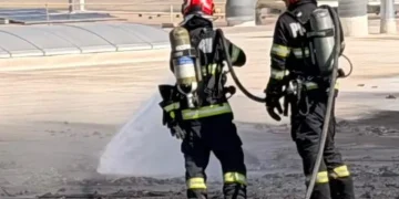 Incendiu la o hală de producție piese auto din Oradea. Se intervine cu 11 autospeciale