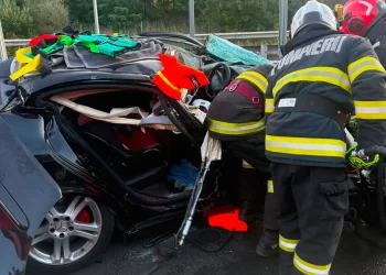Accident lângă Săliște. 4 persoane, printre care 2 copii, au ajuns la spital