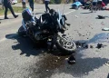FOTO Motocicletă zdrobită în urma unui accident pe DN1, în Aiud