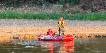 Intervenție în zona podului Decebal, Satu Mare. O persoană s-ar fi înecat în Someș