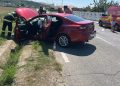 O mașină s-a izbit de un cap de pod lângă Alba Iulia