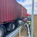 Incendiu pe A10. O semiremorcă încărcată cu gazon a luat foc