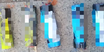 Fumigene confiscate la meciul Minaur Baia Mare – Corvinul Hunedoara. 2 bărbați, depistați de jandarmi