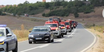 Pompierii români, gata să intervină în Serbia. Echipele au făcut recunoașteri în zonele afectate de incendii