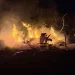 Intervenție pentru pompierii din Reghin. O femeie a suferit arsuri încercând să stingă focul