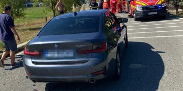 Autocar implicat în accident la Șurdești. 50 de persoane s-au autoevacuat