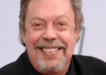 Újabb legenda távozott: 80 éves korában elhunyt Tim Curry, a brit színész, aki felejthetetlen alakításával életre keltette Pennywise hátborzongató figuráját, valamint a The Rocky Horror Picture Show legendás Dr. Frank-N-Furterét