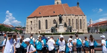 Aproape 1.000 de tineri români din diaspora, tururi ghidate gratuite prin Cluj-Napoca