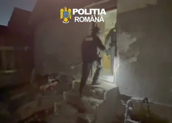 Înșelăciune, spălare de bani și 24 de percheziții inclusiv în Brașov. Prejudiciul de aproape 80.000 de lei