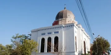 Un bagaj abandonat în fața Sinagogii Ortodoxe din Oradea a pus pe jar pirotehniștii și SRI