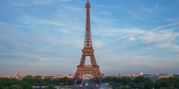 Sztrájk miatt zárt be az Eiffel-torony Párizsban: a női dolgozók kirekesztése ellen tiltakozott a személyzet