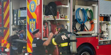 Incendiu la un magazin de încălțăminte pe strada Cloșca din Satu Mare