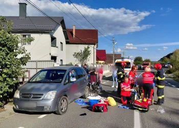 Accident pe strada Șomcutului din Dej. Scuterist preluat inconștient
