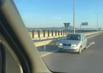 VIDEO Șoferiță de 76 de ani, prinsă după ce a circulat pe contrasens pe Autostrada A3 Râșnov – Cristian