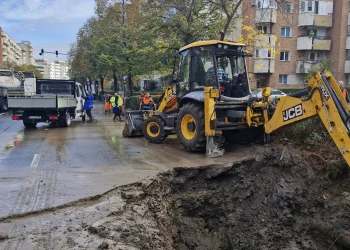 Trafic restricționat pe Calea Dorobanților din Cluj-Napoca din cauza unei avarii la o conductă de apă