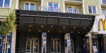 Visszatérhetnek a filmvetítések a marosvásárhelyi Művész moziba