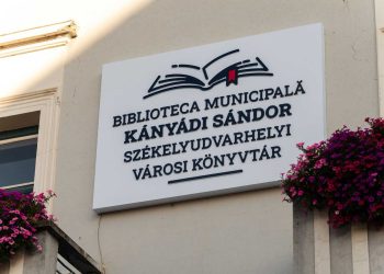 Kányádi Sándor nevét vette fel a 75 éves székelyudvarhelyi könyvtár