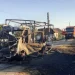 Autoutilitară distrusă de un incendiu la Andrid. Flăcările amenințau o casă din apropiere