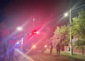 Locuință cuprinsă în totalitate de flăcări. Intervin pompierii din Reghin