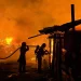 Incendiu de amploare în zona Craica din Baia Mare. Locuințe improvizate, cuprinse de flăcări