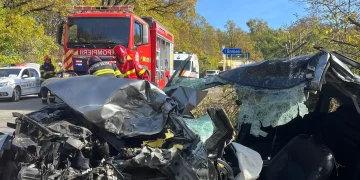FOTO Accident grav între Cernești și Târgu Lăpuș. 3 persoane au ajuns la spital